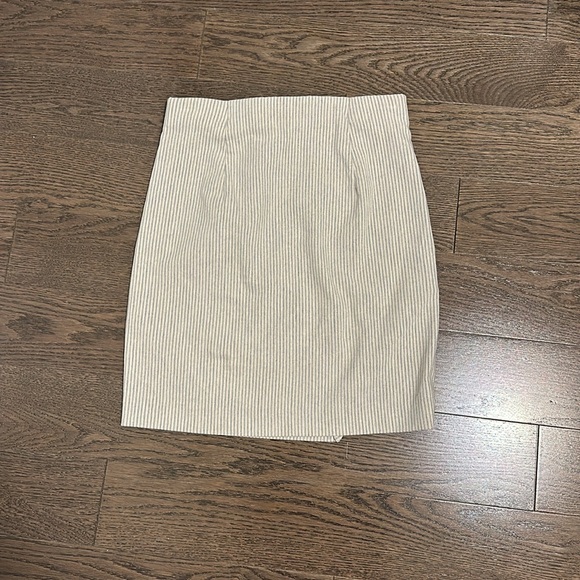 Dynamite women’s striped mini skirt - Picture 2 of 6